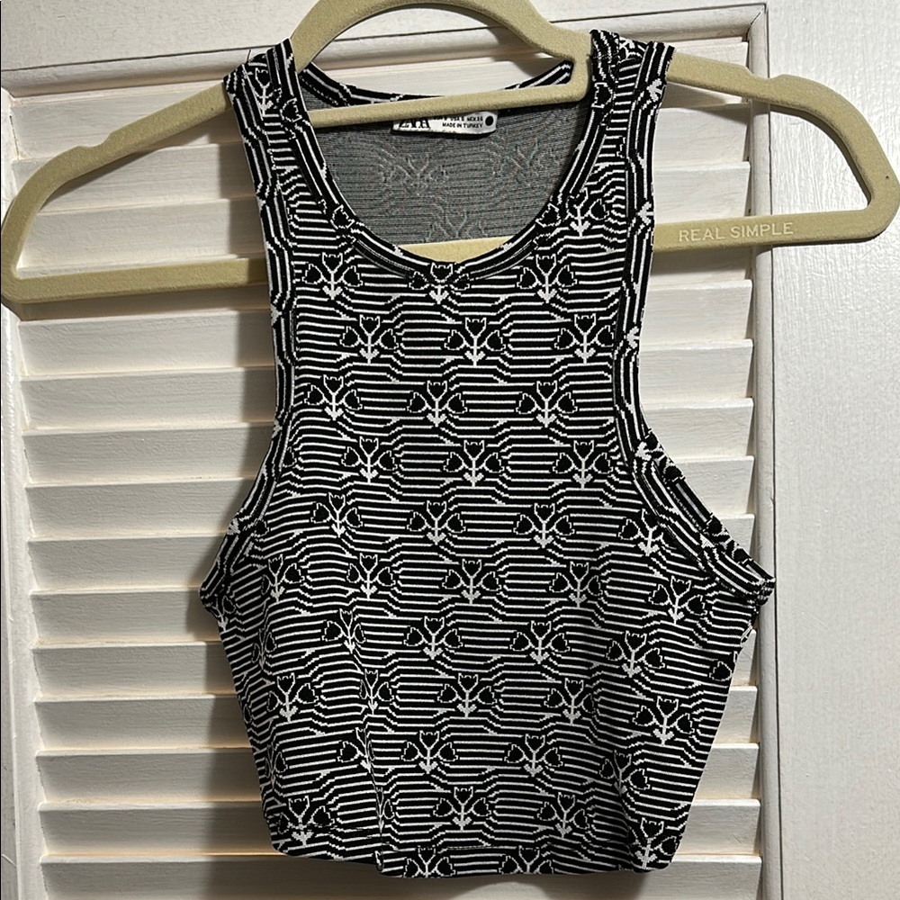 Zara Black and White Graphic Crop Tank Top